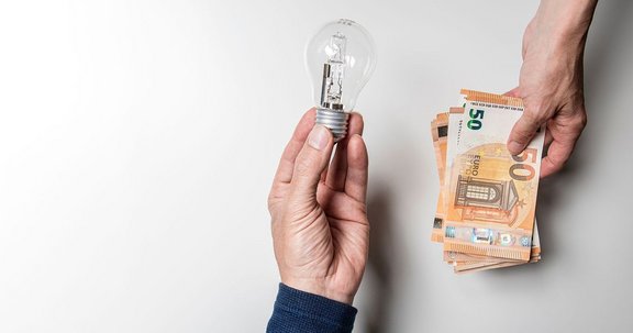 Header_AdobeStock_502456254_Idee_Geld.jpg